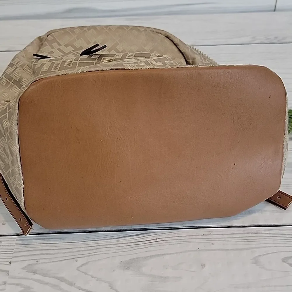 Tommy Hilfiger mini backpack logo print - tan